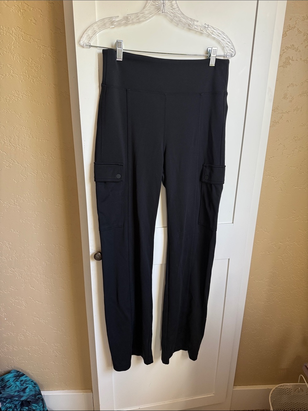 Athleta Delancey Straight Cargo Pants S - Picture 4 of 6